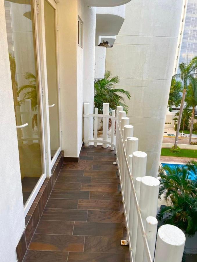 Sky Inn Acapulco Y Condominio Mediterrane Exterior photo